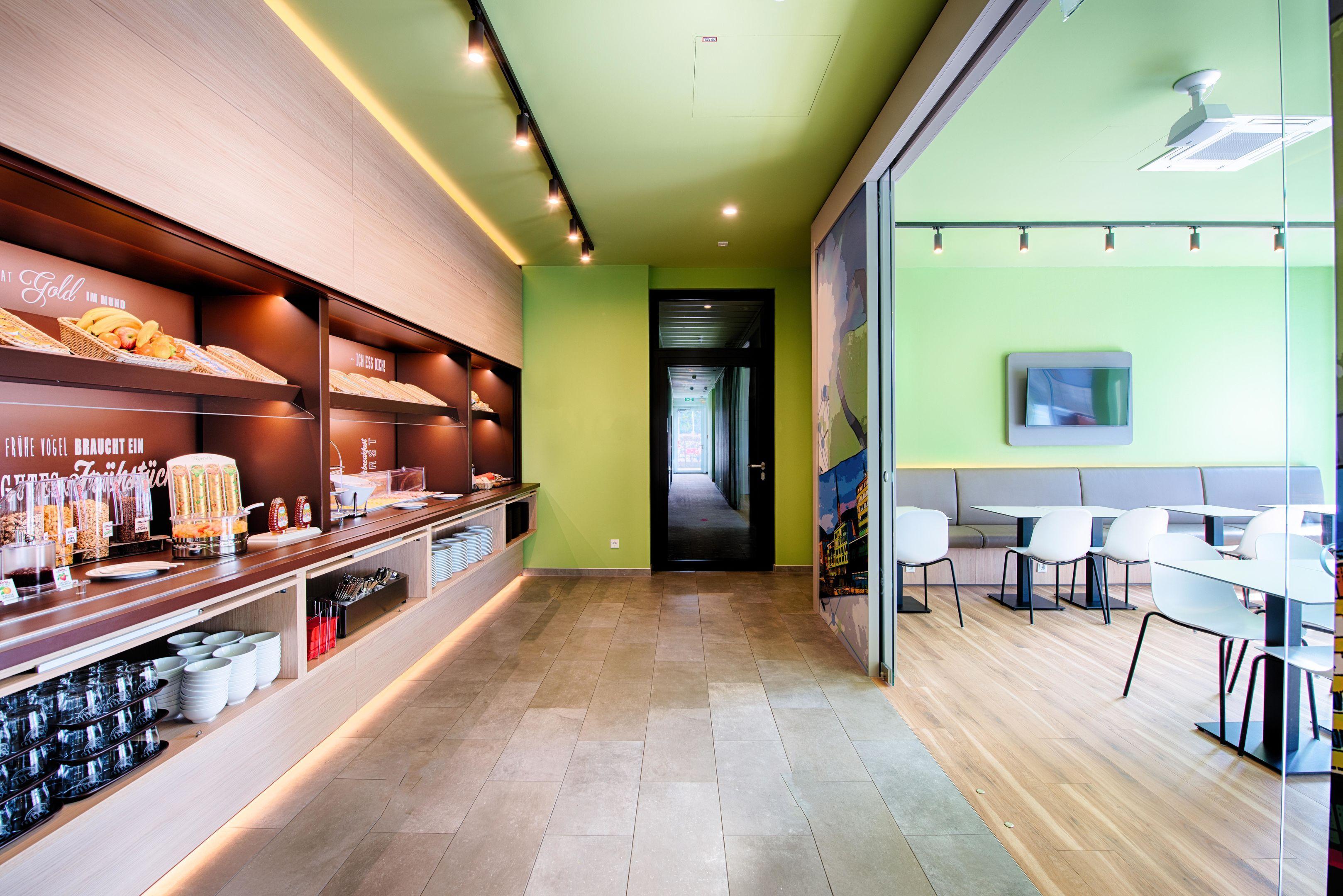 B&B Hotel Филлах Экстерьер фото