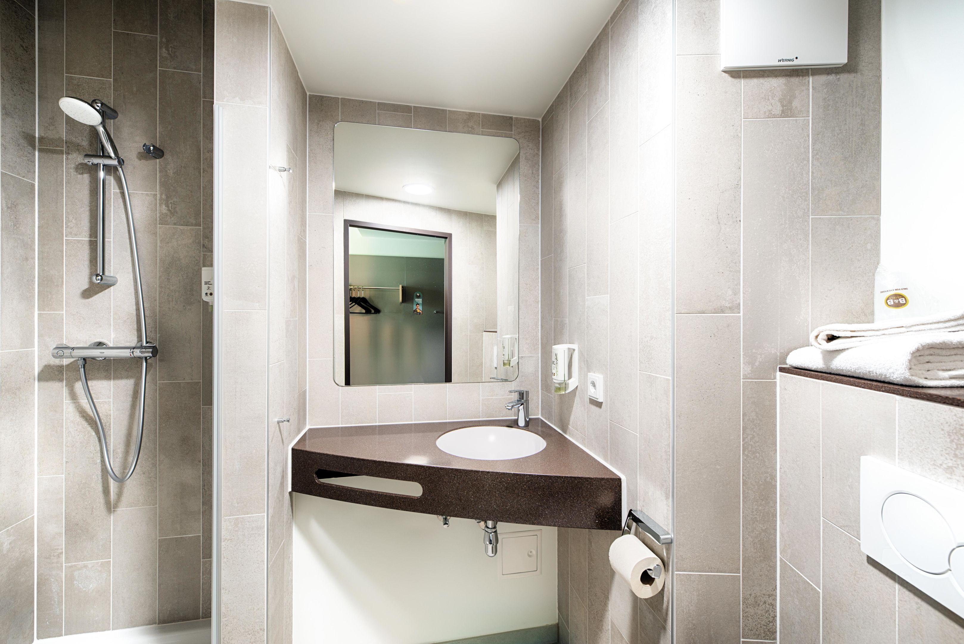 B&B Hotel Филлах Экстерьер фото